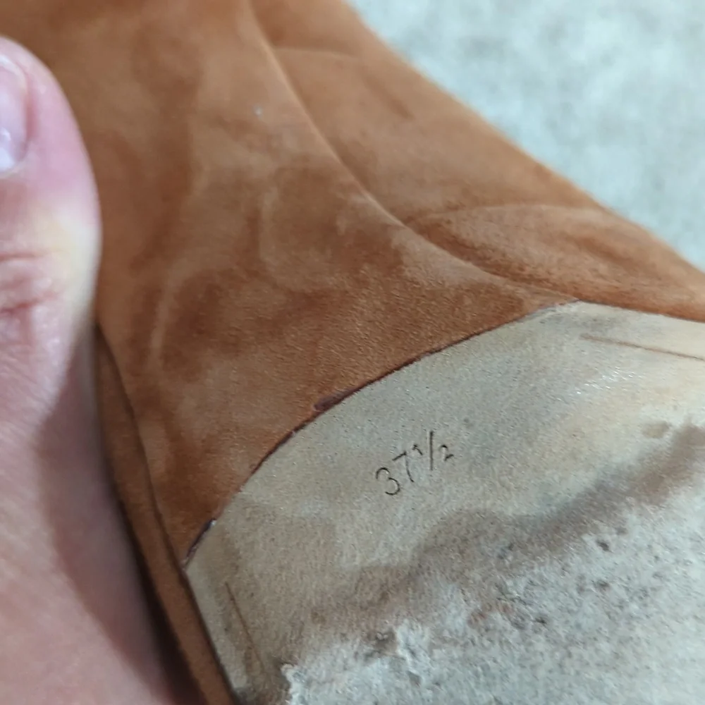 Alexandre Birman 37 1/2 Camel Suede 4